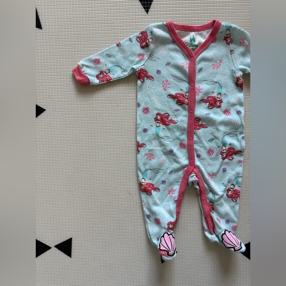 Disney|Baby girl footie pajamas in little mermaid print,long sleeve•••0-3 months